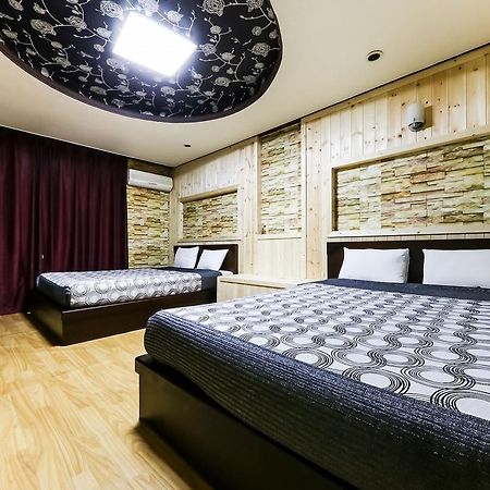 Venus Motel & Pension Boryeong Buitenkant foto