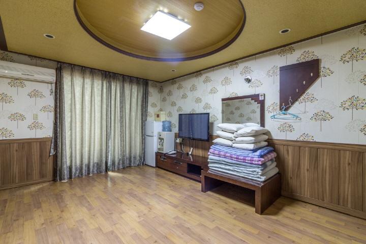 Venus Motel & Pension Boryeong Buitenkant foto