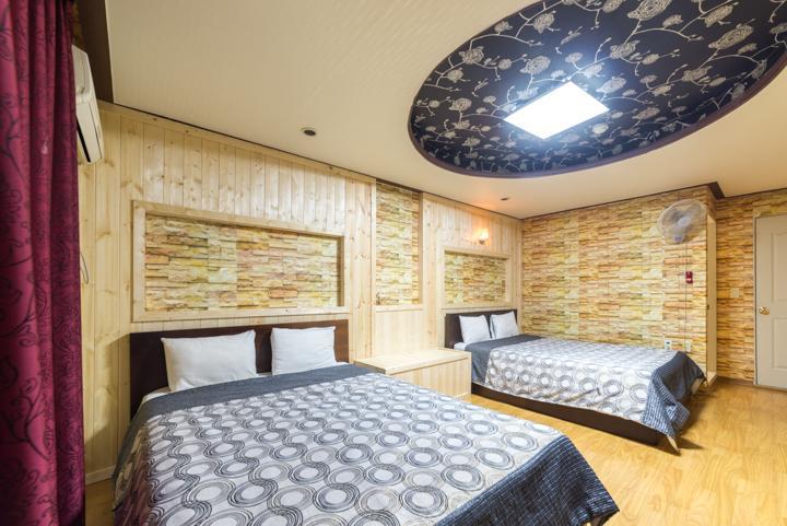 Venus Motel & Pension Boryeong Buitenkant foto