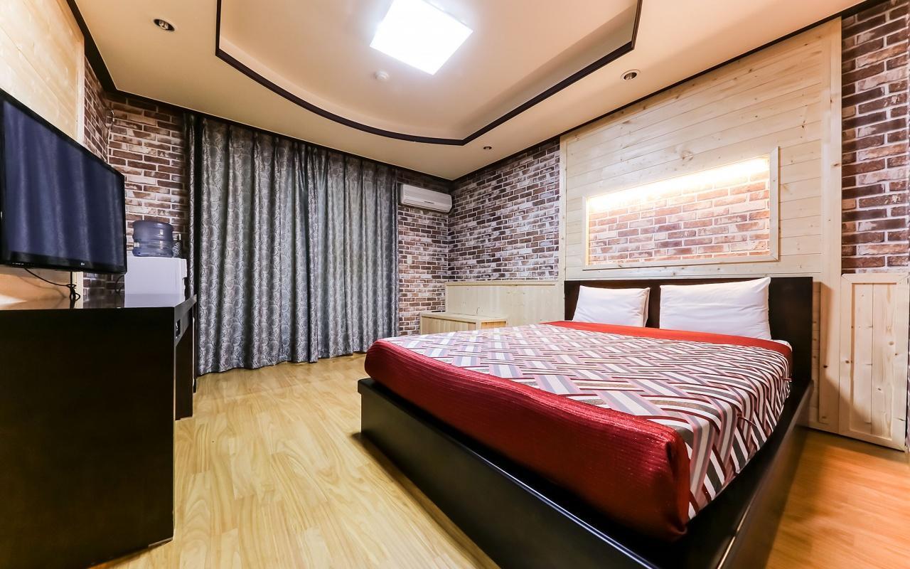 Venus Motel & Pension Boryeong Buitenkant foto