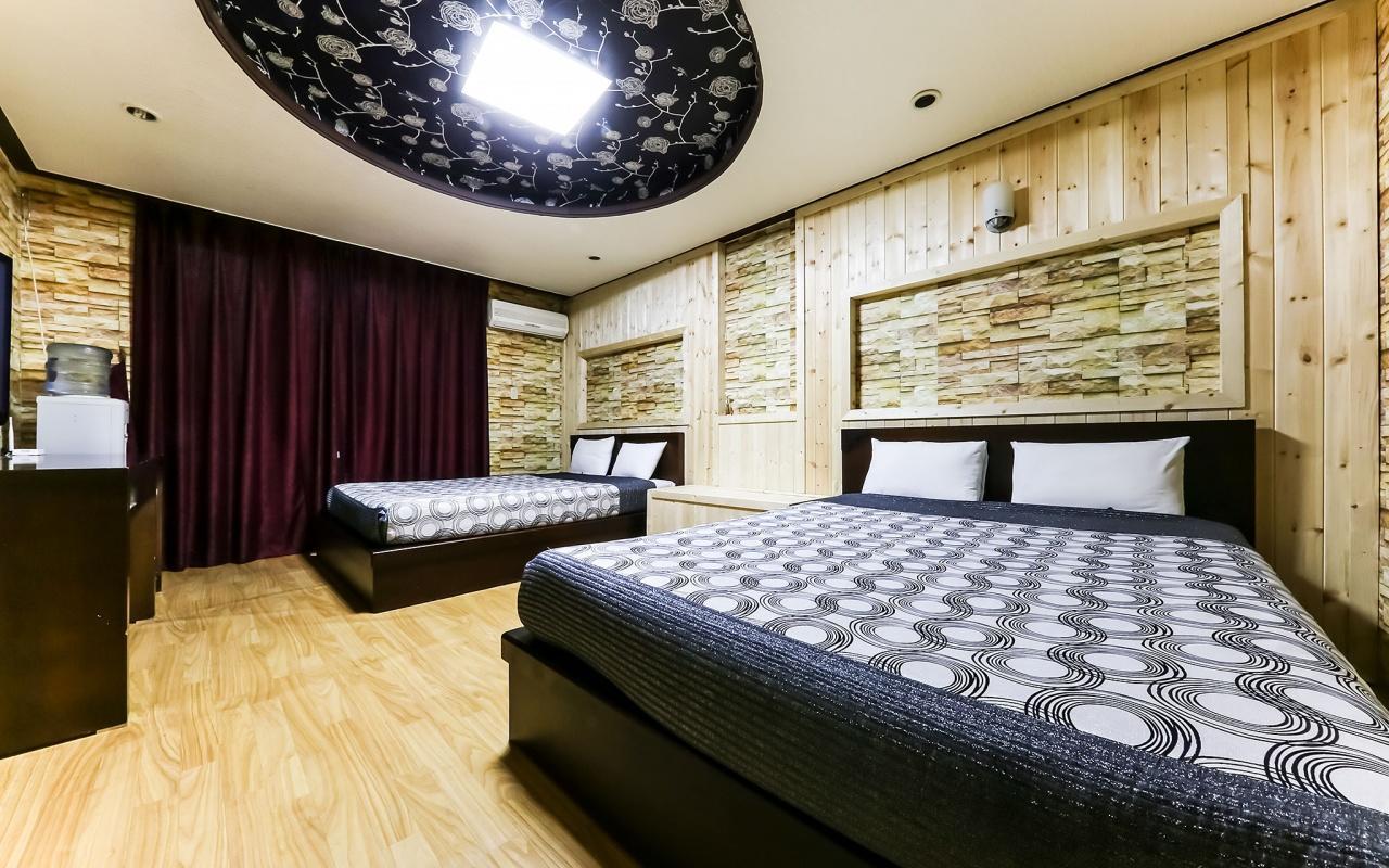 Venus Motel & Pension Boryeong Buitenkant foto