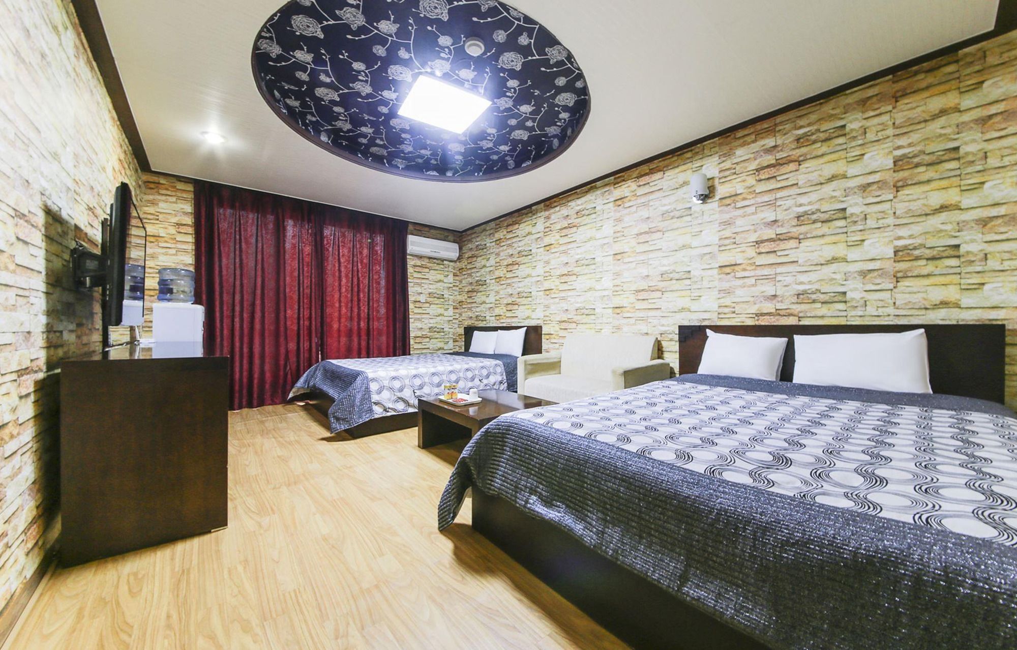 Venus Motel & Pension Boryeong Buitenkant foto