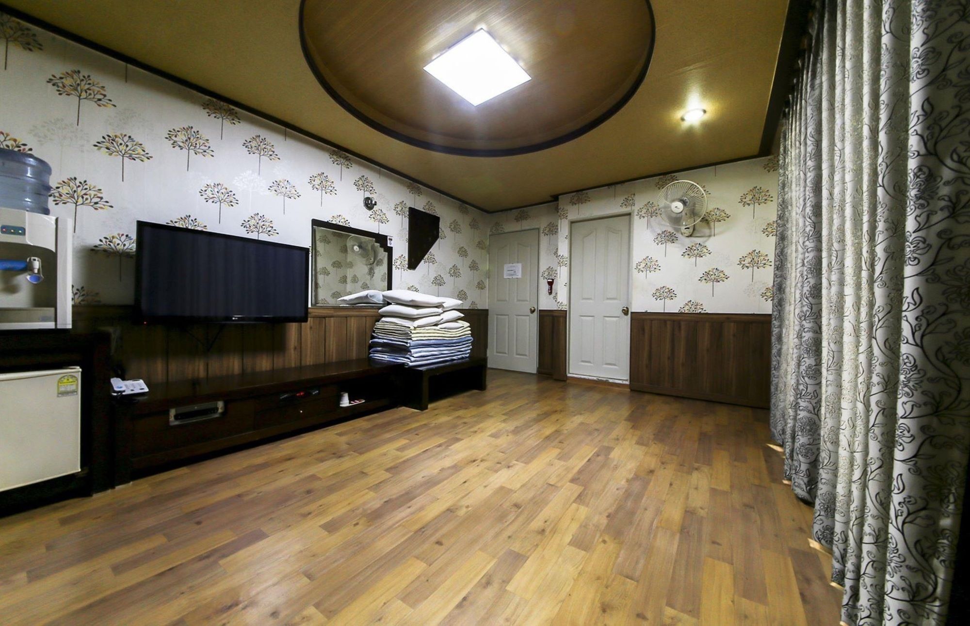 Venus Motel & Pension Boryeong Buitenkant foto